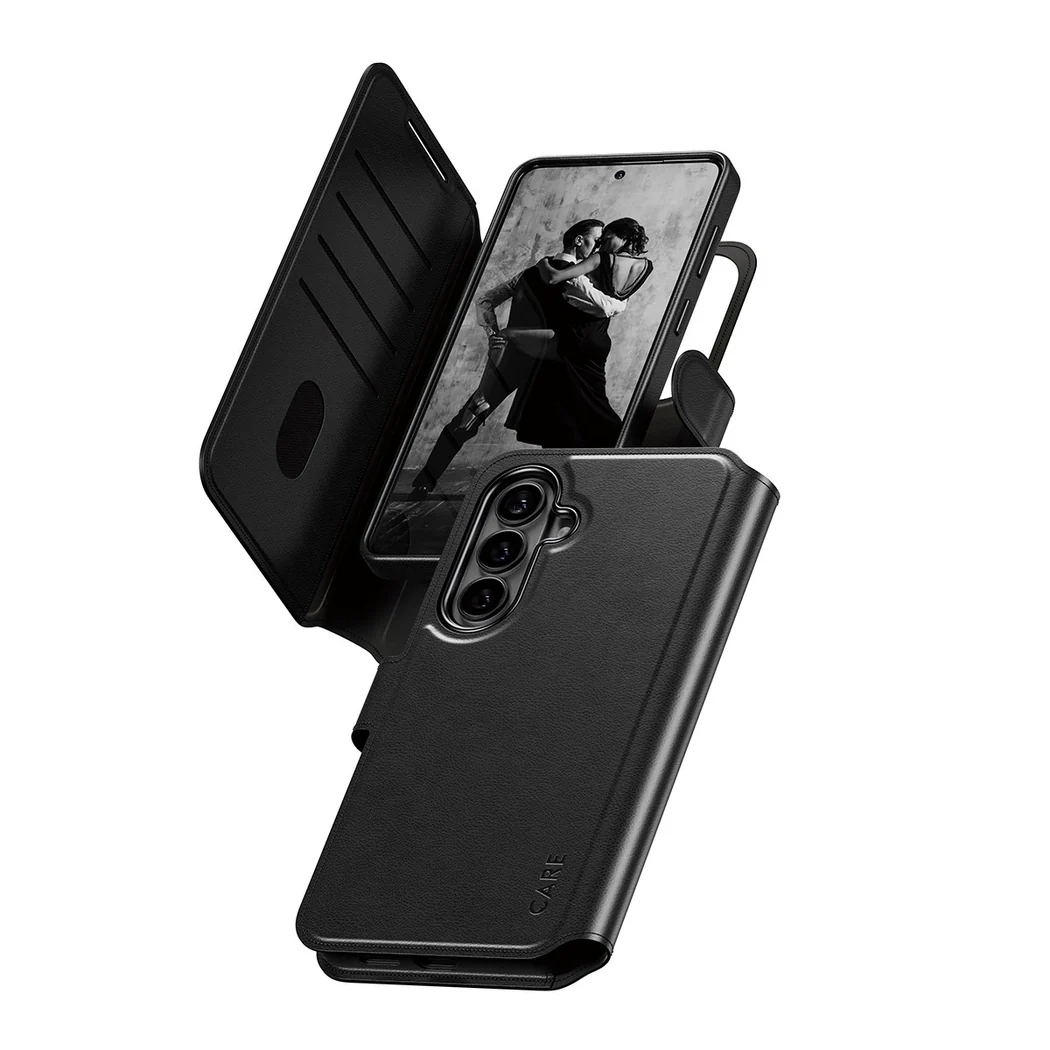 CARE by PanzerGlass Tango 2 in 1 Wallet Case MagSafe für das Samsung Galaxy S26 Plus - Transparent