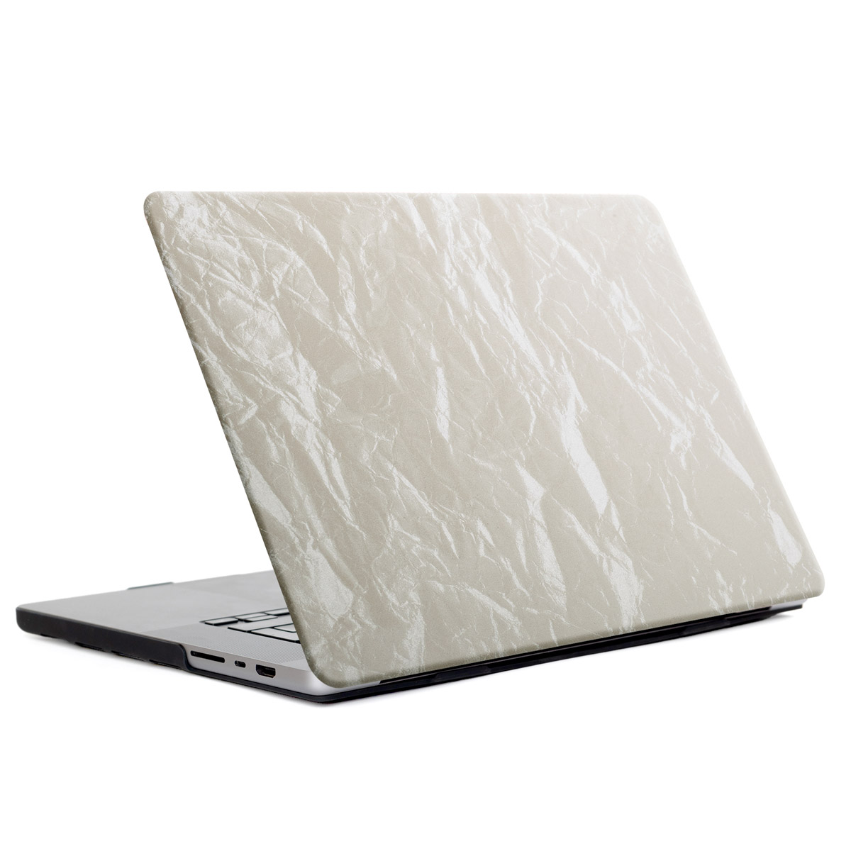 Selencia Cover mit Samtoberfläche für das Apple MacBook Pro 16 Zoll (2021 / 2023 M3 / 2024 M4 / 2026 M5) - Beige