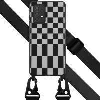 Selencia Silikonhülle design mit abnehmbarem Band für das Samsung Galaxy A52(s) (5G/4G) - Irregular Check Black