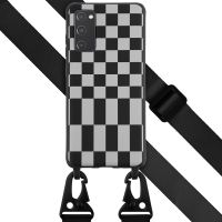 Selencia Silikonhülle design mit abnehmbarem Band für das Samsung Galaxy S20 FE - Irregular Check Black