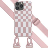 Selencia Silikonhülle design mit abnehmbarem Band für das iPhone 13 Pro Max - Irregular Check Sand Pink