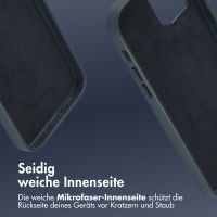 Accezz MagSafe Leather Backcover für das iPhone 12 (Pro) - Nightfall Blue