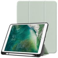 iMoshion Trifold Klapphülle für das iPad 6 (2018) 9.7 Zoll / iPad 5 (2017) 9.7 Zoll / Air 2 (2014) / Air 1 (2013) - Hellgrün