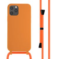 iMoshion Silikonhülle mit Band für das iPhone 12 (Pro) - Orange