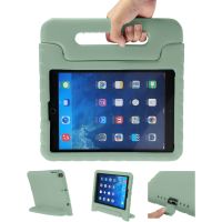 iMoshion Schutzhülle mit Handgriff kindersicher für das iPad (2017 / 2018) - Olive Green
