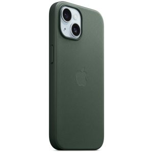 Apple FineWoven Back Cover MagSafe für das iPhone 15 - Evergreen