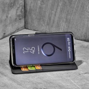 Accezz Schwarzes Wallet TPU Klapphülle Samsung Galaxy A6 Plus (2018)