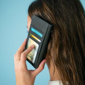 iMoshion Luxuriöse Klapphülle Braun iPhone SE (2022 / 2020) / 8 / 7 / 6(s)