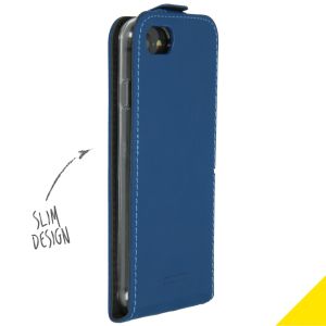 Accezz Flip Case Blau für das iPhone SE (2022 / 2020) / 8 / 7