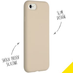 Accezz Liquid Silikoncase für das iPhone SE (2022 / 2020) / 8 / 7