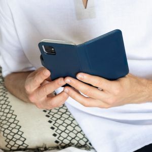Selencia Echtleder Klapphülle Blau für Samsung Galaxy S9 Plus