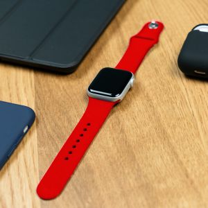iMoshion Silikonband für die Fitbit Versa 2 / Versa Lite - Rot