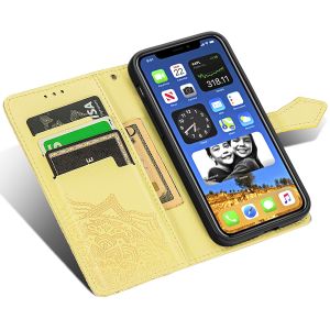 Mandala Klapphülle iPhone 12 (Pro) - Gelb