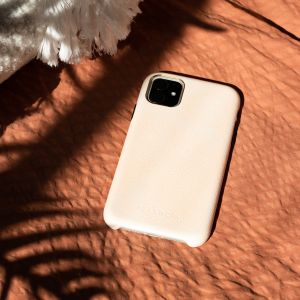 Selencia Backcover in Schlangenoptik iPhone 12 Mini - Weiß