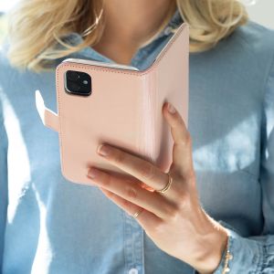 Selencia Echtleder Klapphülle für das Samsung Galaxy A42 - Rosa