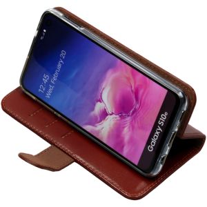 Valenta Klapphülle Classic Luxe Hellbraun für Samsung Galaxy S10e
