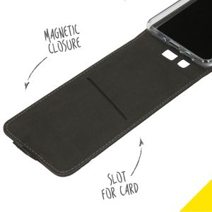 Accezz Schwarzer Flip Case für das Samsung Galaxy J5 (2016)