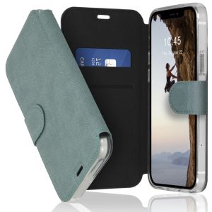 Accezz Xtreme Wallet Klapphülle für das iPhone 12 (Pro) - Hellblau