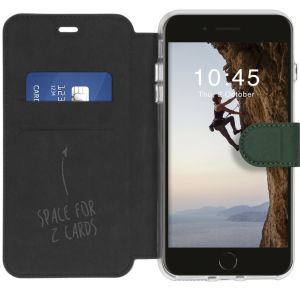 Accezz Xtreme Wallet Klapphülle für das iPhone 8 Plus / 7 Plus - Dunkelgrün