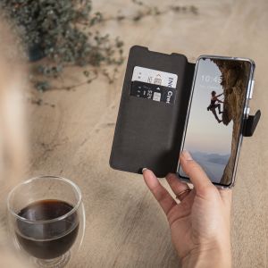 Accezz Xtreme Wallet Klapphülle für das iPhone SE (2022 / 2020) / 8 / 7 - Hellblau