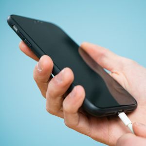 iMoshion Color TPU Hülle für das OnePlus 9 - Schwarz