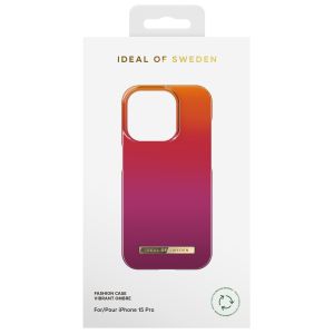 iDeal of Sweden Fashion Back Case für das iPhone 15 Pro - Vibrant Ombre