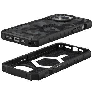 UAG Pathfinder Case für das iPhone 15 Pro Max - Midnight Camo