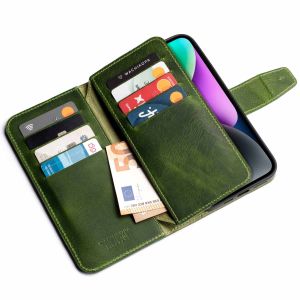 Wachikopa Multi Wallet Bookcase für das iPhone 14 - Forest Green
