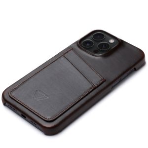 Wachikopa Full Wrap C.C. Back Cover mit 2 Kartenhaltern für das iPhone 15 Pro Max - Dark Brown