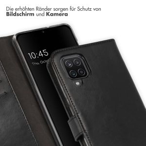 Selencia Echtleder Klapphülle für das Samsung Galaxy A12 - Schwarz