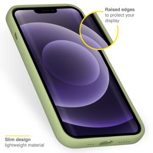 Accezz Liquid Silikoncase für das Apple iPhone 13 - Grün