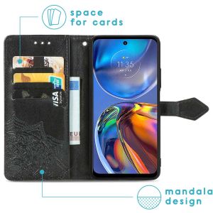 iMoshion Mandala Klapphülle für das Motorola Moto E32 / E32s - Schwarz
