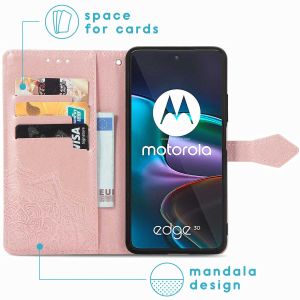 iMoshion Mandala Klapphülle für das Motorola Edge 30 - Rose Gold