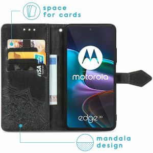 iMoshion Mandala Klapphülle für das Motorola Edge 30 - Schwarz
