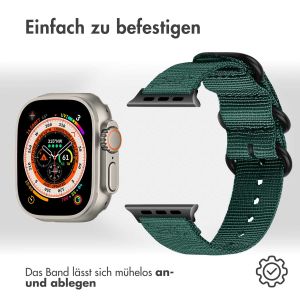 iMoshion Nylonarmband für das Apple Watch Series 1-9 / SE / Ultra (2) - 42/44/45/49 mm - Dunkelgrün