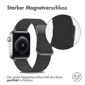 iMoshion Magnetlederarmband für das Apple Watch Series 1-9 / SE - 38/40/41mm - Schwarz