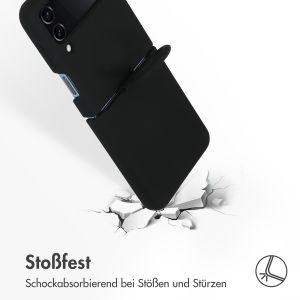 Accezz Liquid Silikoncase für das Samsung Galaxy Z Flip 4 - Schwarz