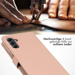 Selencia Echtleder Klapphülle für das Samsung Galaxy A14 (5G) - Dusty Pink