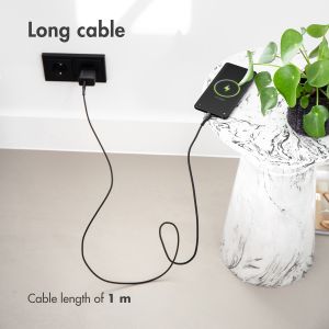 iMoshion Wand-Ladegerät mit USB-C- auf USB-C Kabel - Ladegerät - Geflochtenes Gewebe - 20 Watt - 1 m - Schwarz