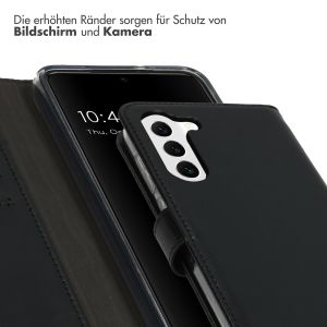 Selencia Echtleder Klapphülle für das Samsung Galaxy S23 Plus - Schwarz
