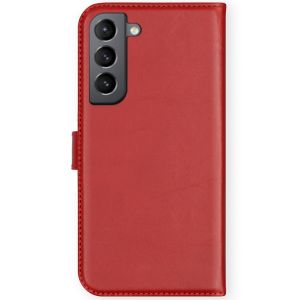 Selencia Echtleder Klapphülle für das Samsung Galaxy S21 FE - Rot