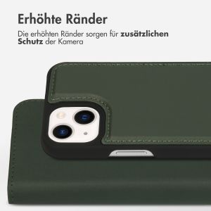 Accezz Premium Leather 2 in 1 Klapphülle für das iPhone 13 Mini - Grün