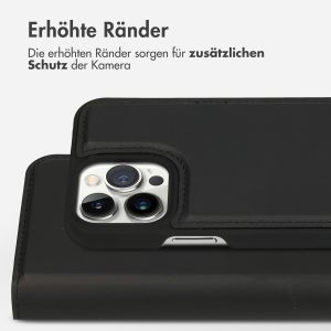 Accezz Premium Leather 2 in 1 Klapphülle für das iPhone 13 Pro Max - Schwarz
