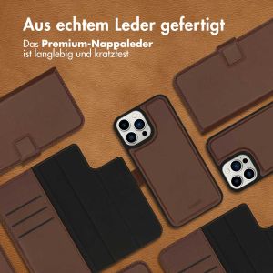 Accezz Premium Leather 2 in 1 Klapphülle für das iPhone 13 Pro Max - Braun
