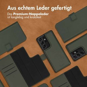 Accezz Premium Leather 2 in 1 Klapphülle für das Samsung Galaxy S21 Ultra - Grün