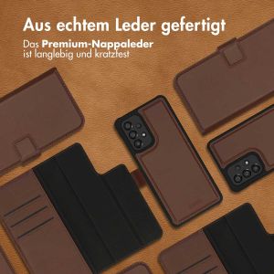 Accezz Premium Leather 2 in 1 Klapphülle für das Samsung Galaxy A33 - Braun