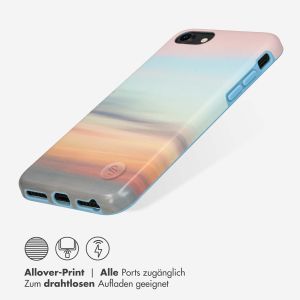 Selencia Aurora Fashion Back Case für das iPhone SE (2022 / 2020) / 8 / 7 - ﻿Strapazierfähige Hülle - 100 % recycelt - Sky Sunset Multicolor