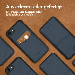 Accezz Premium Leather Card Slot Back Cover für das iPhone SE (2022 / 2020) / 8 / 7 / 6(s) - Dunkelblau