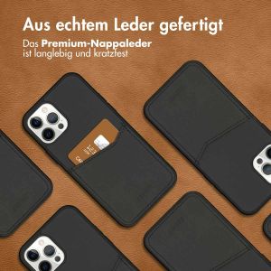 Accezz Premium Leather Card Slot Back Cover für das iPhone 12 (Pro) - Schwarz