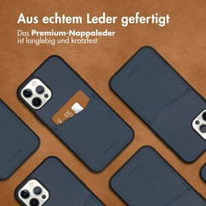 Accezz Premium Leather Card Slot Back Cover für das iPhone 12 (Pro) - Dunkelblau